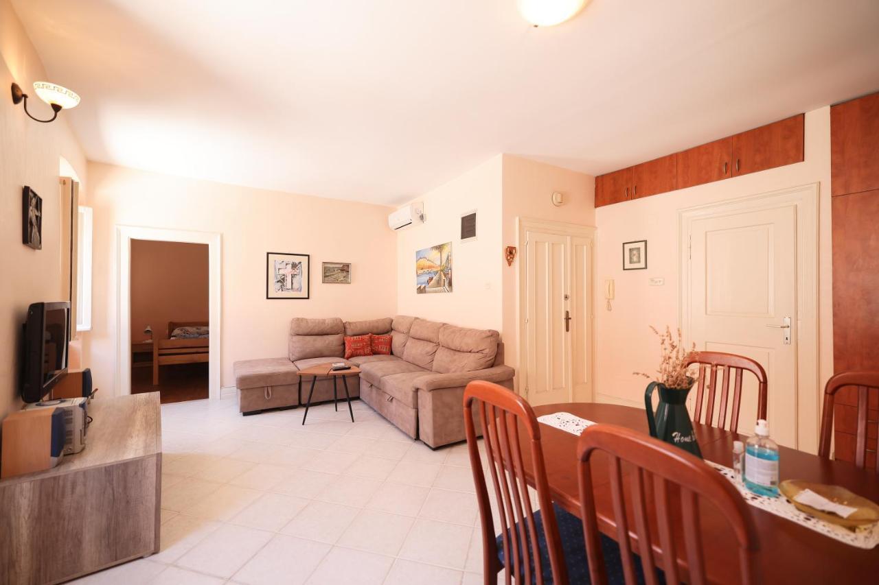 Two Bedroom Apartment In City Center Igor Zadar Buitenkant foto