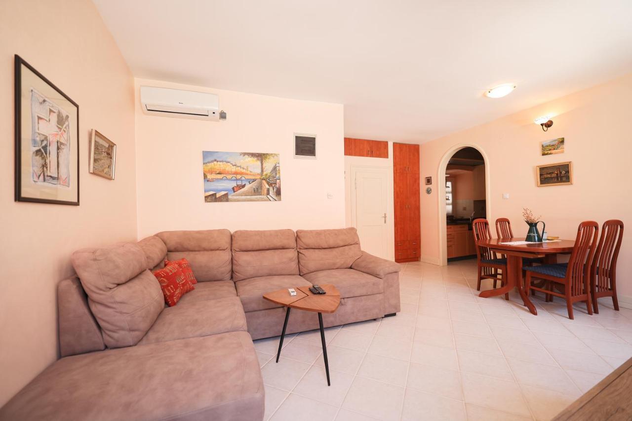 Two Bedroom Apartment In City Center Igor Zadar Buitenkant foto