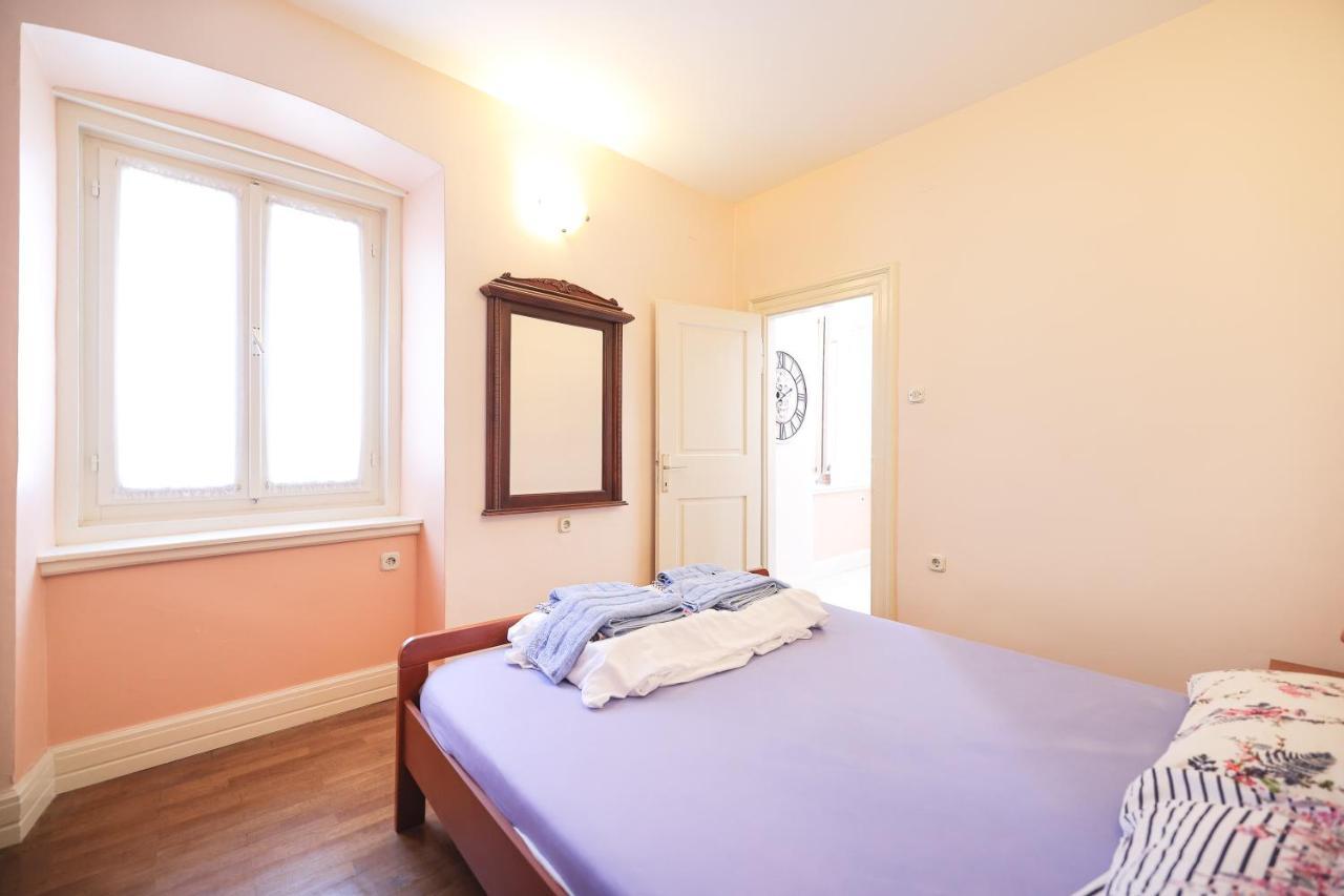 Two Bedroom Apartment In City Center Igor Zadar Buitenkant foto
